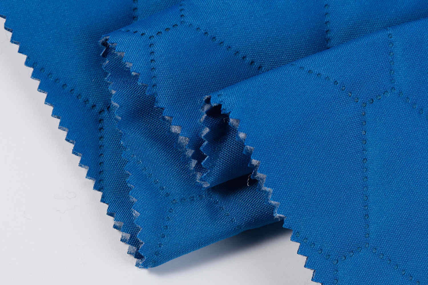 300D108T-Pu TR ad Everriculum Tentorium